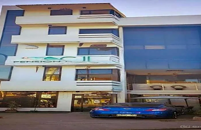 Hotel Re-cjc House